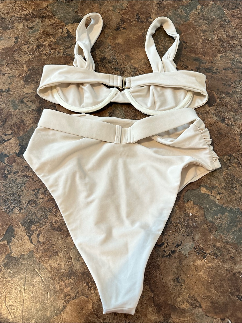 Tularosa Ivory High Waisted Bikini Set Size Small Underwire Top Ruched Bottoms - Picture 4 of 6